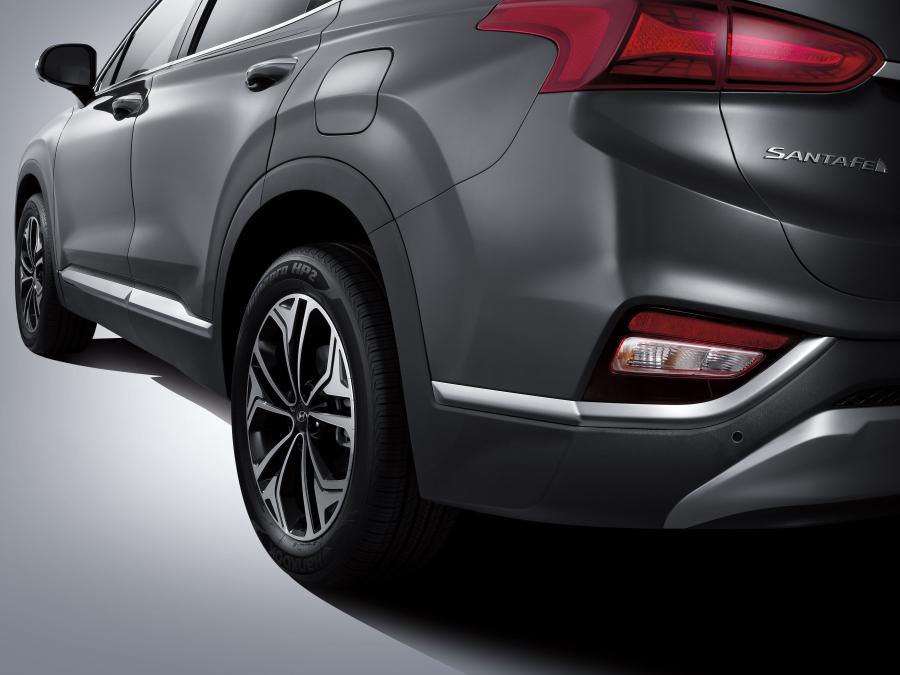 Детали экстерьера Hyundai Santa Fe 2018 года  (KR) (фото 11 из 56)